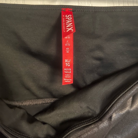 Spanx Black Faux Leather Leggings, XL Petite - Picture 9 of 9